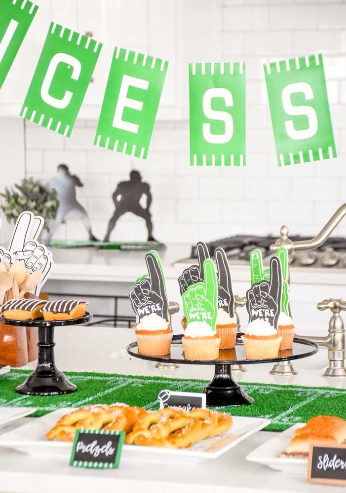 Como fazer uma festa com tema do Super Bowl perfeita: decorações, comidas e jogos incríveis