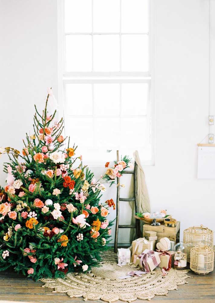 Como fazer um pinheiro de Natal que deixará qualquer casa mais bonita