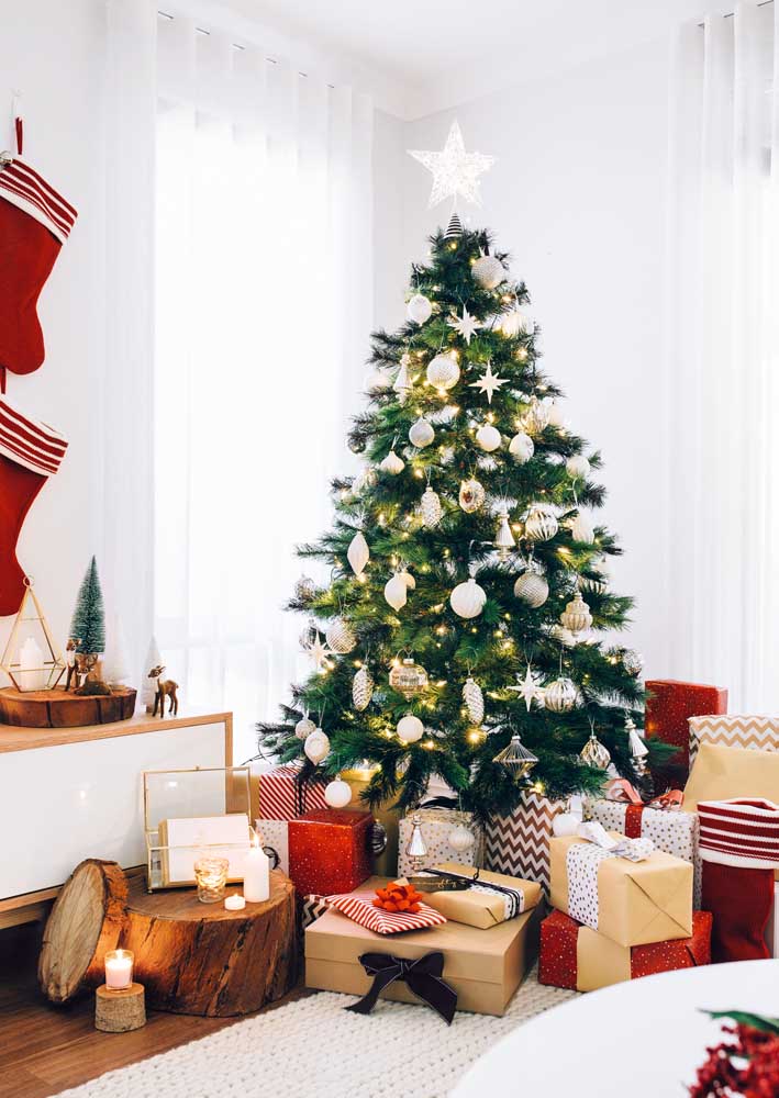 Como fazer um pinheiro de Natal que deixará qualquer casa mais bonita