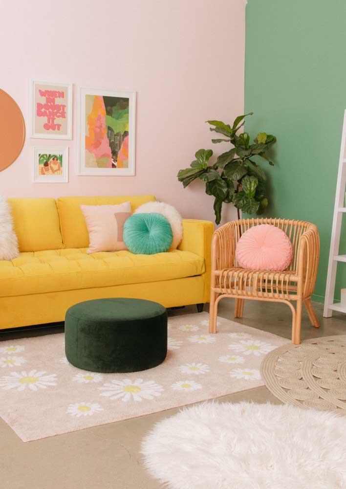 Cores Alegres: Decore sua Sala com Estes 50 Projetos Incríveis