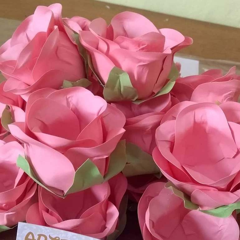 Flores de papel DIY: crie lindos arranjos com materiais simples