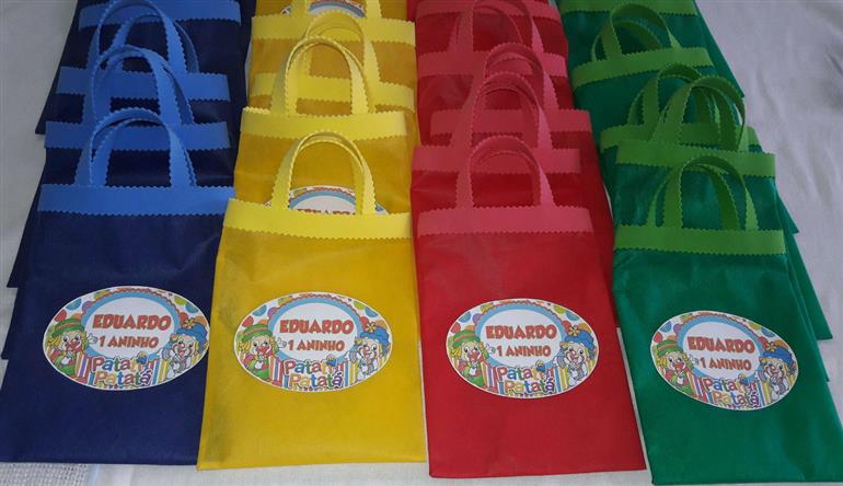 Artesanato: Personalize Sacolas de TNT Únicas com Moldes e Ideias Criativas