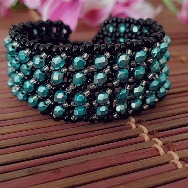 44 Designs de Pulseiras de Miçangas Inspiradoras para Criar