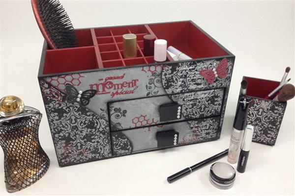 Artesanato em Porta Maquiagens Feitos à Mão
Use Materiais Naturais para Criar Peças Únicas e Personalizadas
