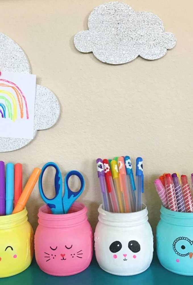 Inspire-se com ideias criativas para fazer lindos vidros decorados passo a passo