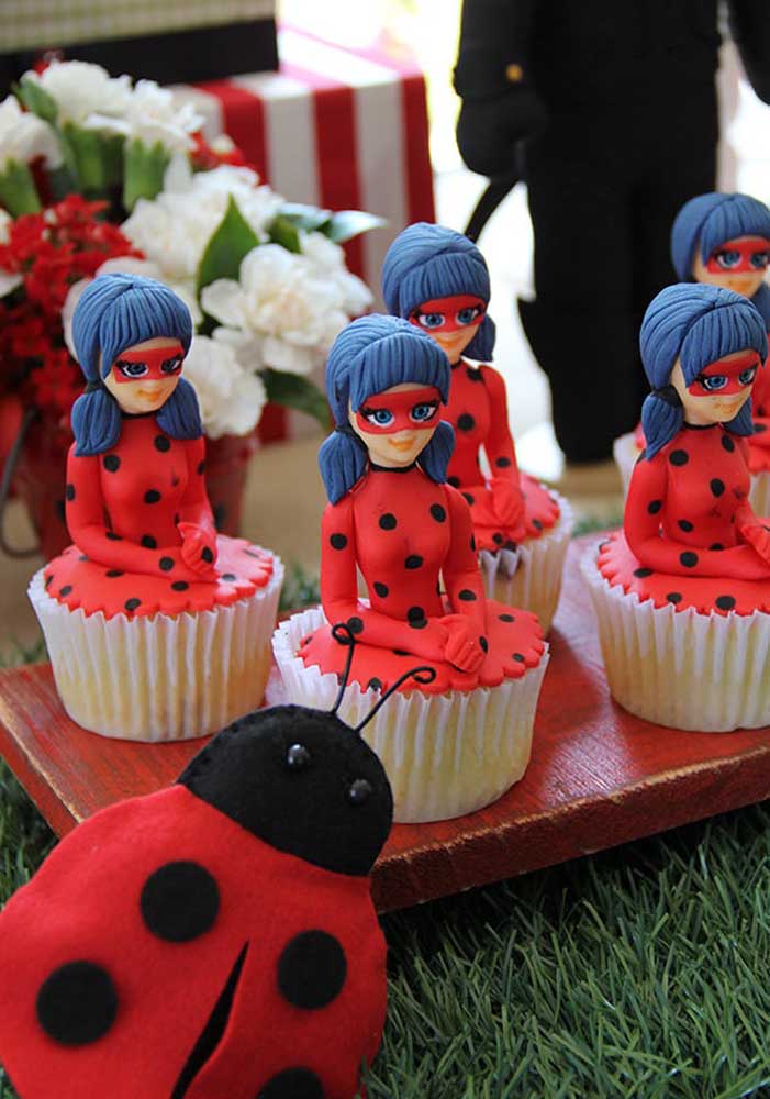 Aguce a imaginação das crianças com ideias criativas de festa temática da Ladybug