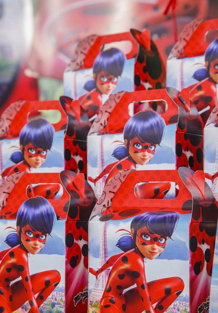 Aguce a imaginação das crianças com ideias criativas de festa temática da Ladybug