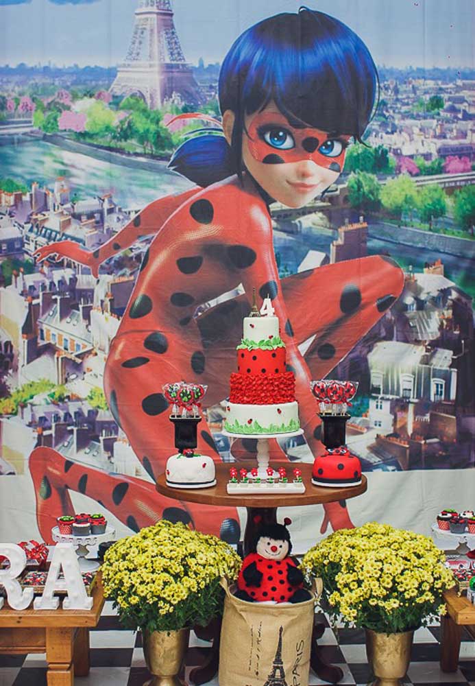 Aguce a imaginação das crianças com ideias criativas de festa temática da Ladybug