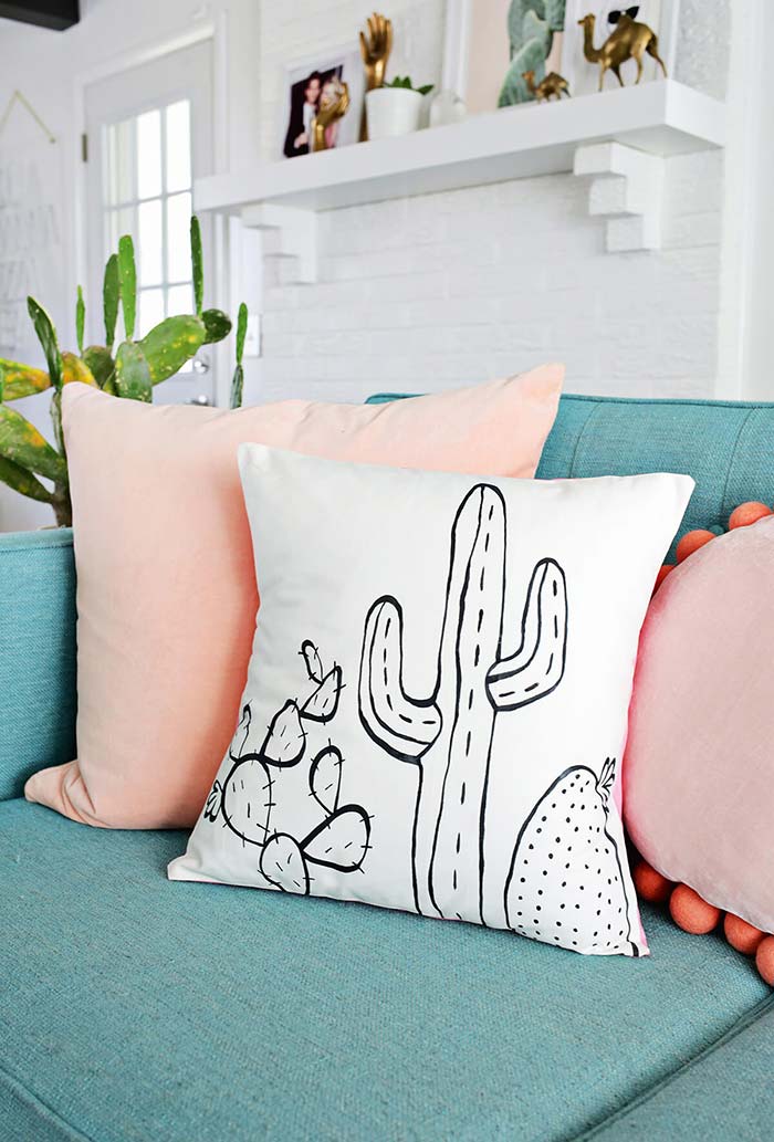 Decore com cactos de forma criativa e original