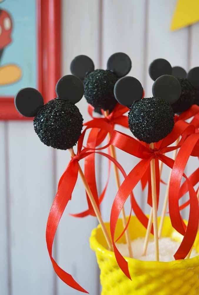 Inspire-se com ideias criativas para decorar a festa temática do Mickey dos seus filhos