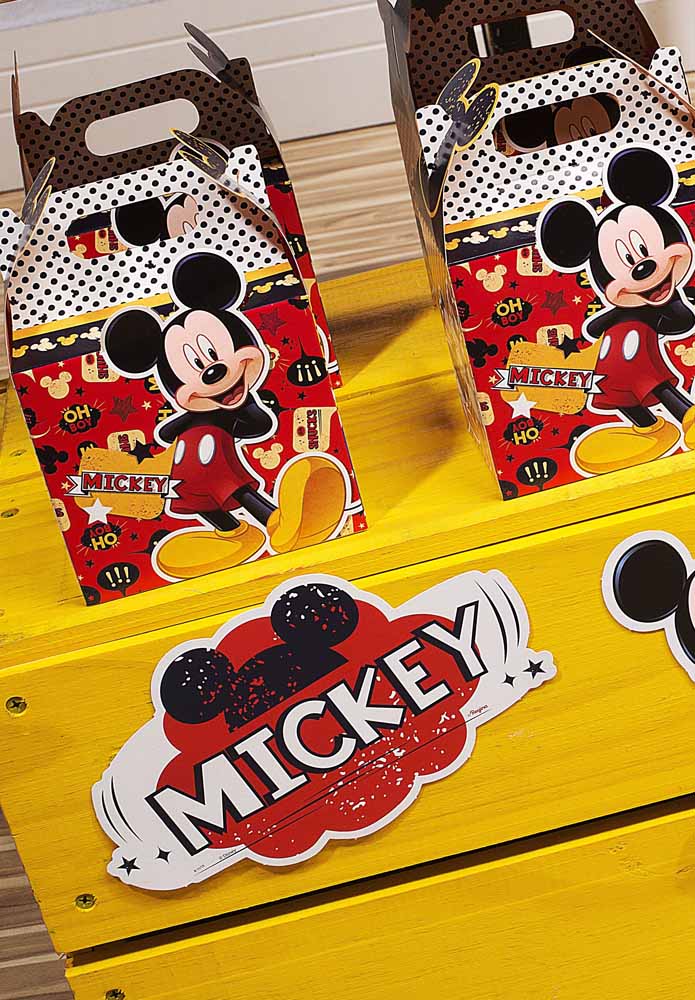 Inspire-se com ideias criativas para decorar a festa temática do Mickey dos seus filhos