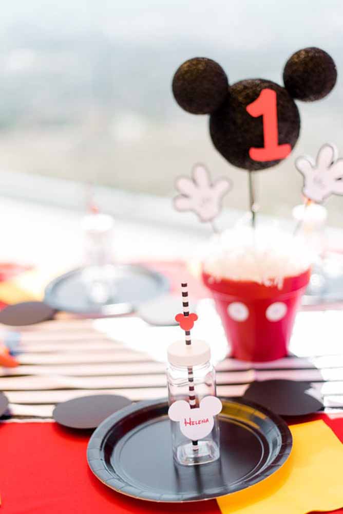 Inspire-se com ideias criativas para decorar a festa temática do Mickey dos seus filhos