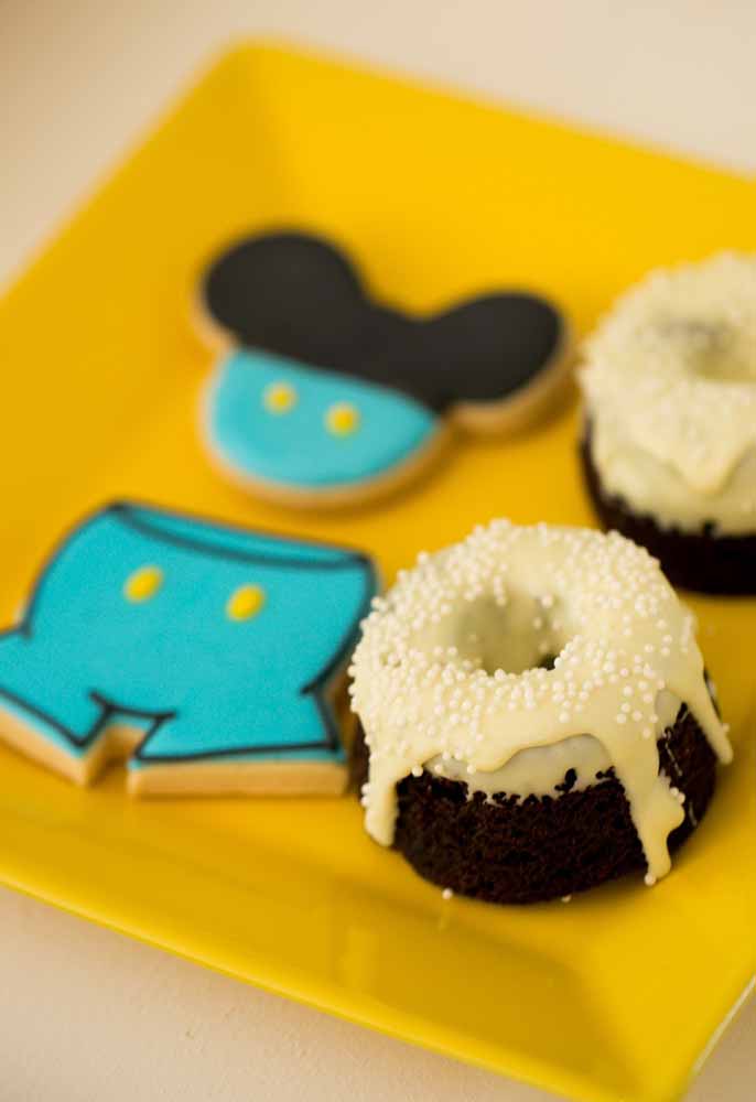 Inspire-se com ideias criativas para decorar a festa temática do Mickey dos seus filhos