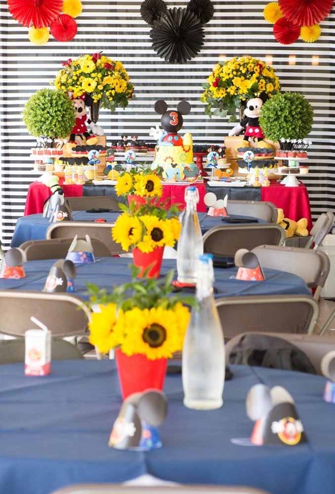 Inspire-se com ideias criativas para decorar a festa temática do Mickey dos seus filhos