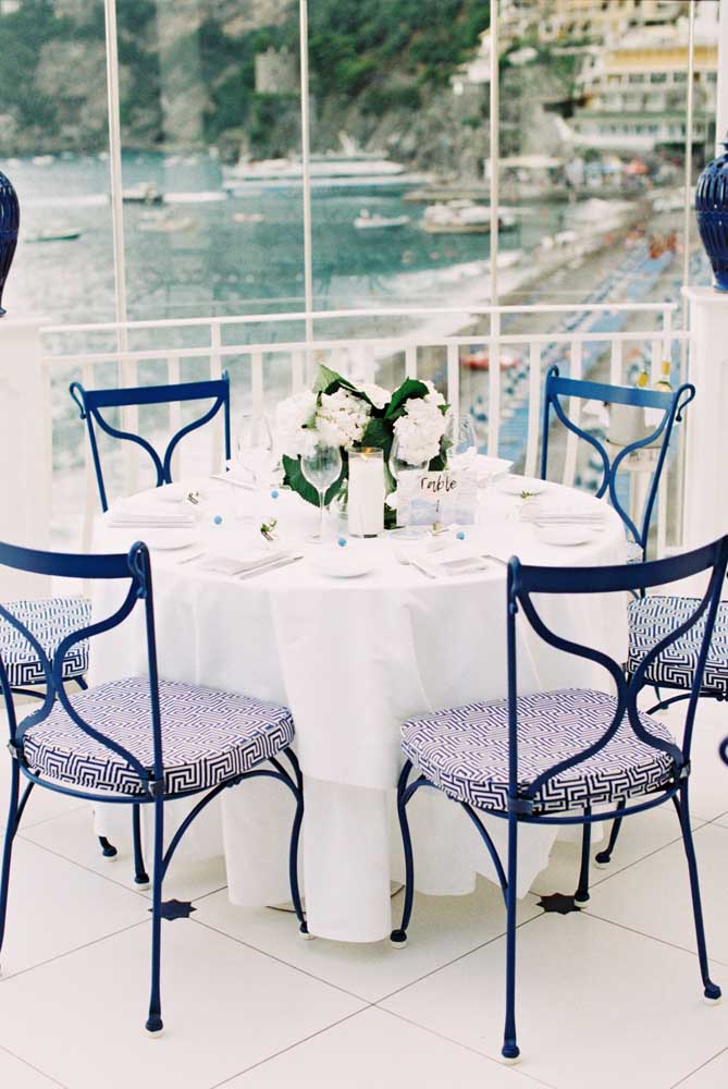 Casamento azul: Combine tons de azul com decoração romântica e criativa