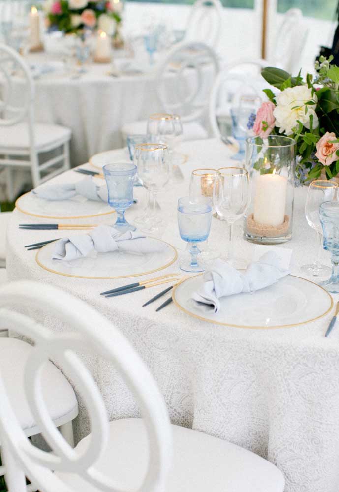 Casamento azul: Combine tons de azul com decoração romântica e criativa