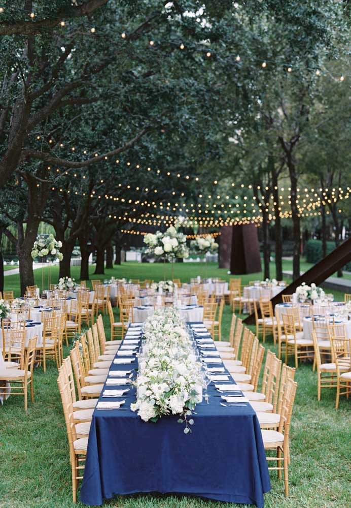 Casamento azul: Combine tons de azul com decoração romântica e criativa