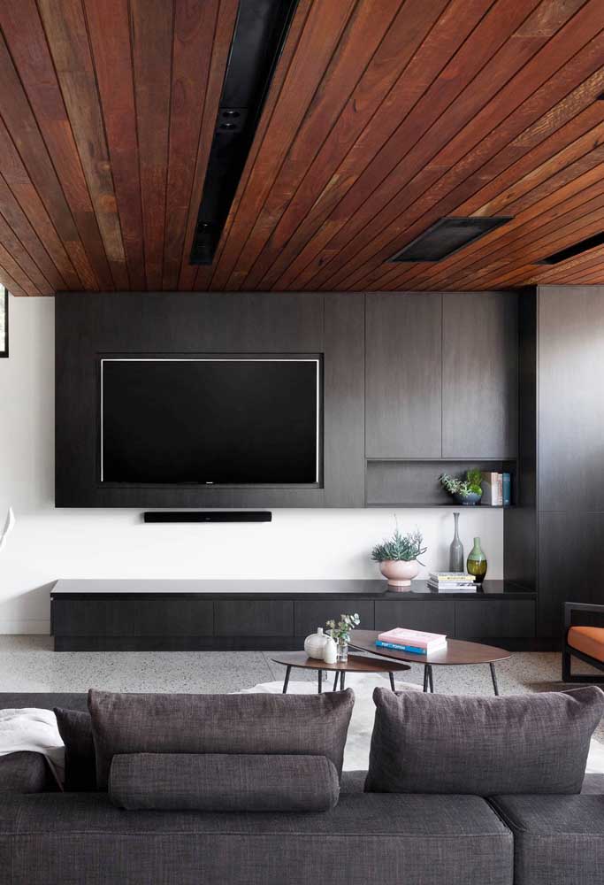 Inspire-se com 60 ideias incríveis para decorar sua sala de TV compacta