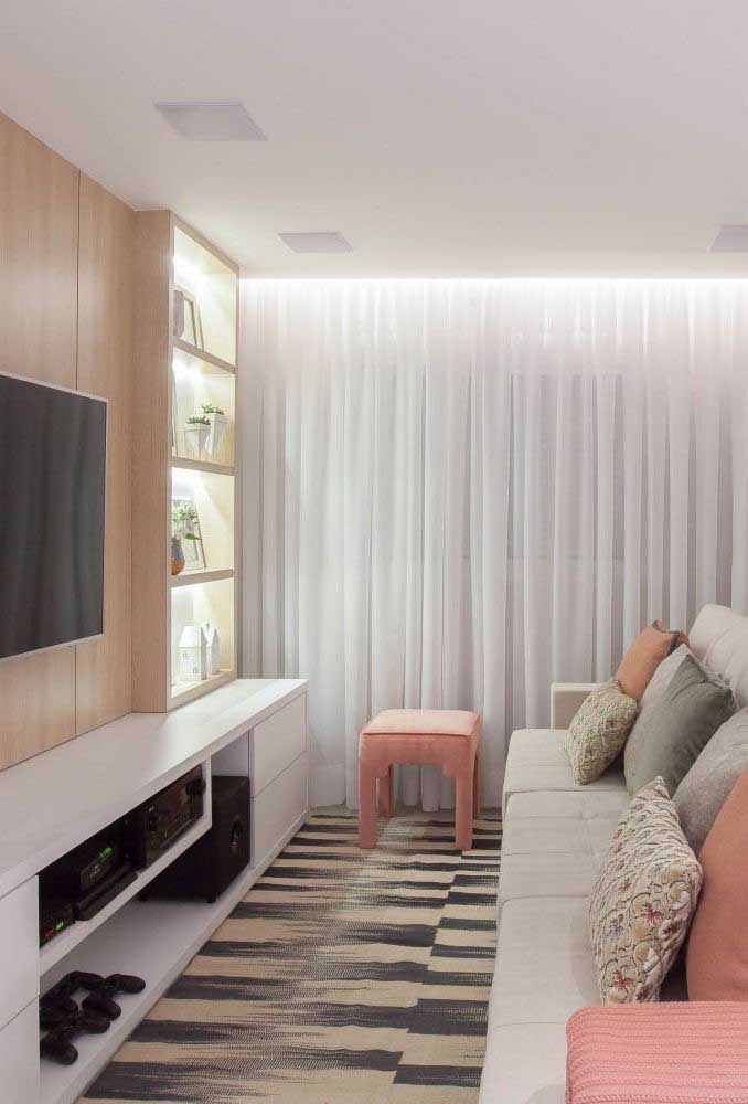 Inspire-se com 60 ideias incríveis para decorar sua sala de TV compacta