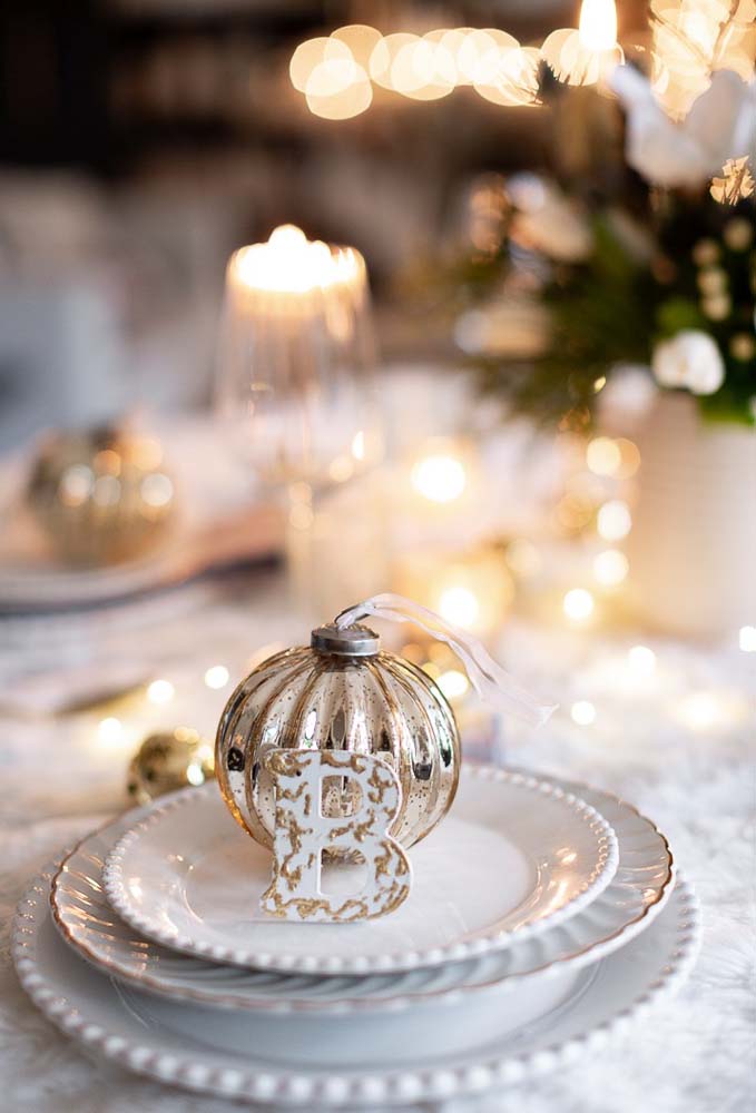 Inspire-se com 50 ideias criativas para decorar sua mesa de Natal