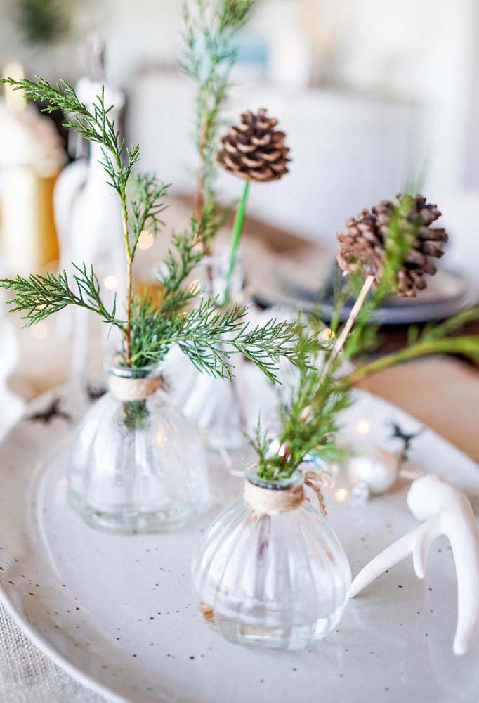 Inspire-se com 50 ideias criativas para decorar sua mesa de Natal