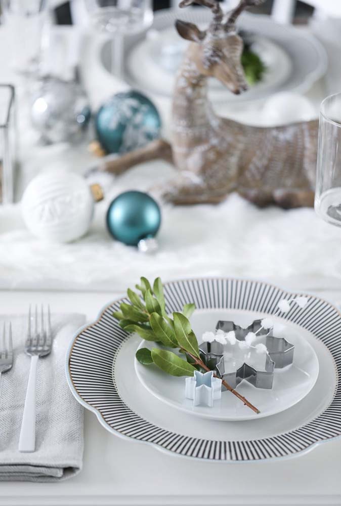 Inspire-se com 50 ideias criativas para decorar sua mesa de Natal