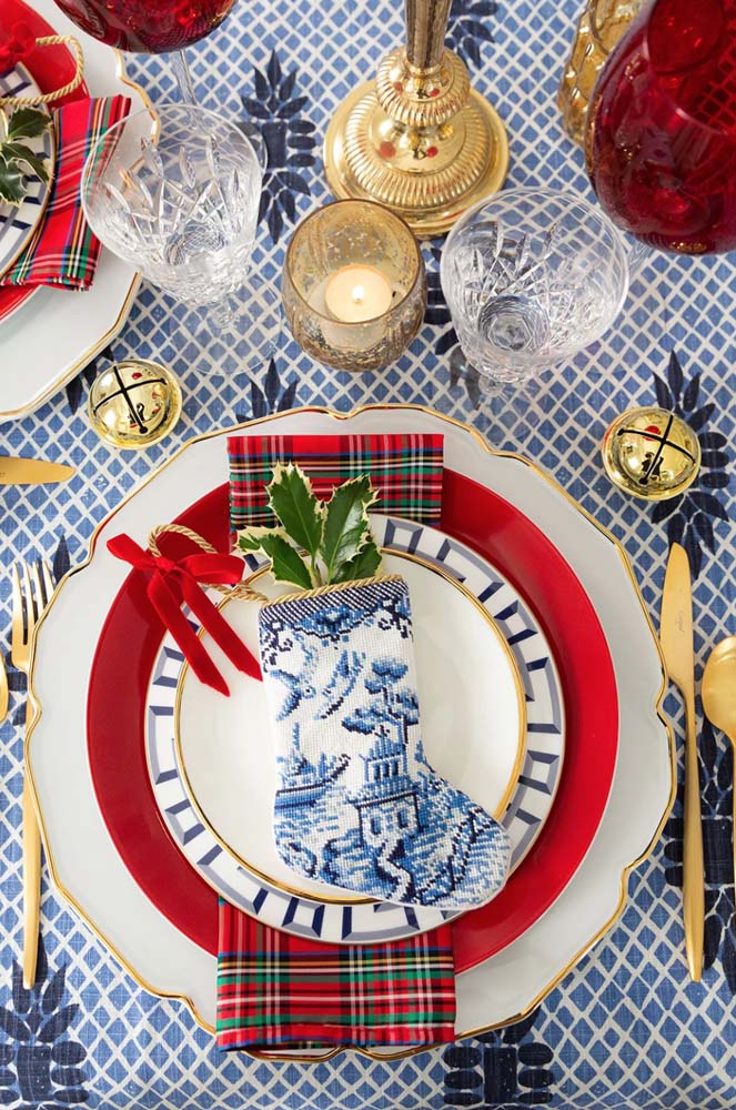 Inspire-se com 50 ideias criativas para decorar sua mesa de Natal