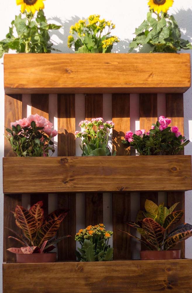 52 ideias criativas para fazer floreiras de pallet