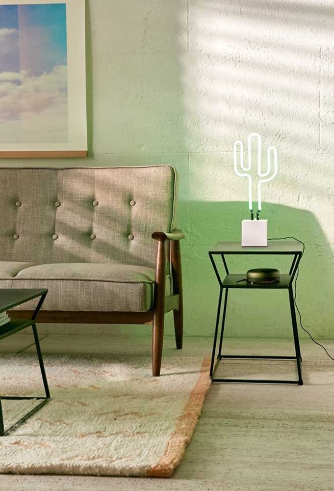 Inspire-se com belos projetos de decoração usando neon