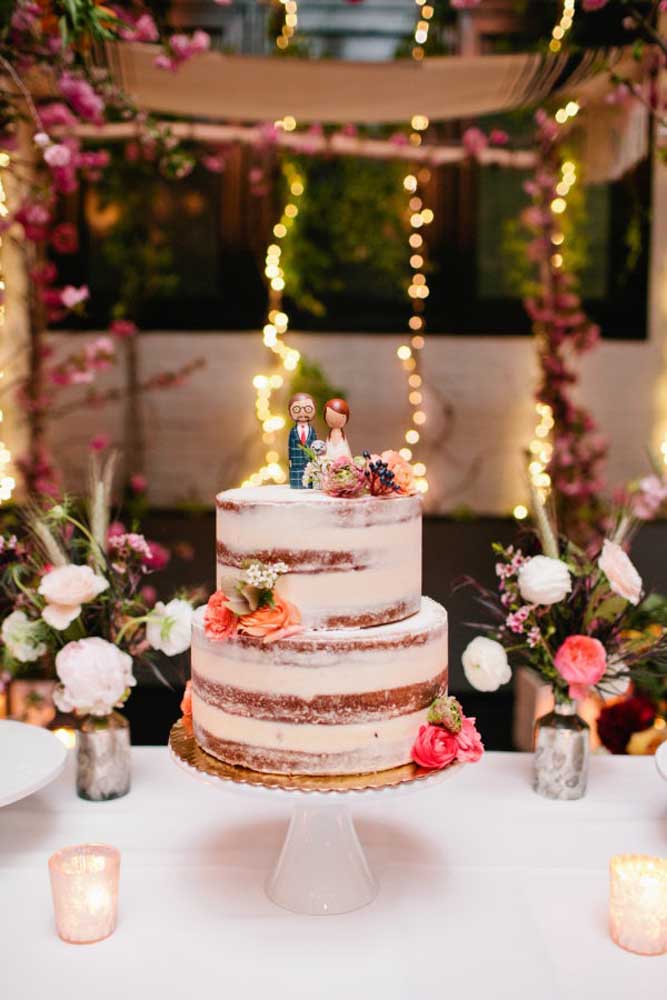 Ideias criativas para mesas de bolo de casamento inesquecíveis