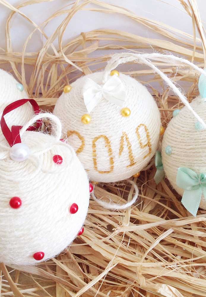 Bolas de Natal DIY: inspire-se com 60 ideias criativas e um passo a passo para fazer em casa