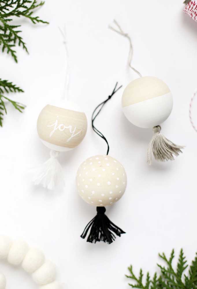 Bolas de Natal DIY: inspire-se com 60 ideias criativas e um passo a passo para fazer em casa