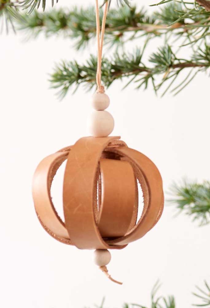 Bolas de Natal DIY: inspire-se com 60 ideias criativas e um passo a passo para fazer em casa