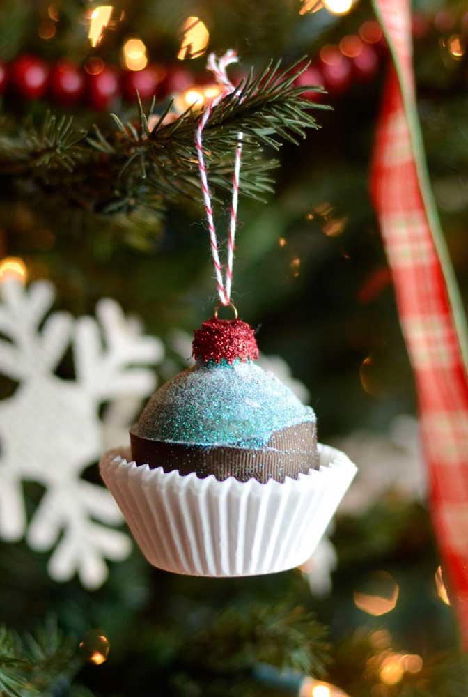 Bolas de Natal DIY: inspire-se com 60 ideias criativas e um passo a passo para fazer em casa