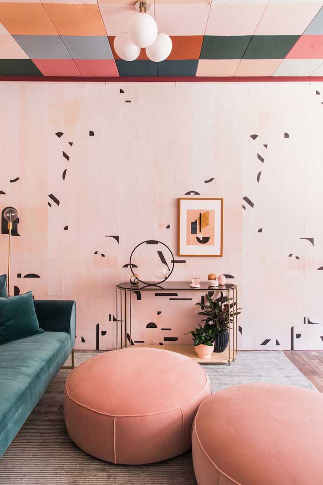 Inspire-se com ideias para decorar sua sala com lindos puffs