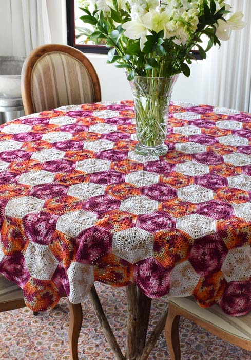 33 Ideias de Toalhas de Mesa Feitas à Mão em Crochê para Decorar sua Casa