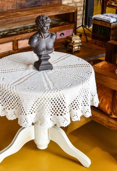 33 Ideias de Toalhas de Mesa Feitas à Mão em Crochê para Decorar sua Casa