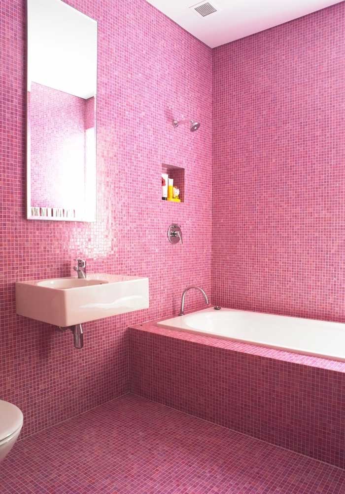 Decore seu banheiro com 60 ideias inspiradoras em rosa