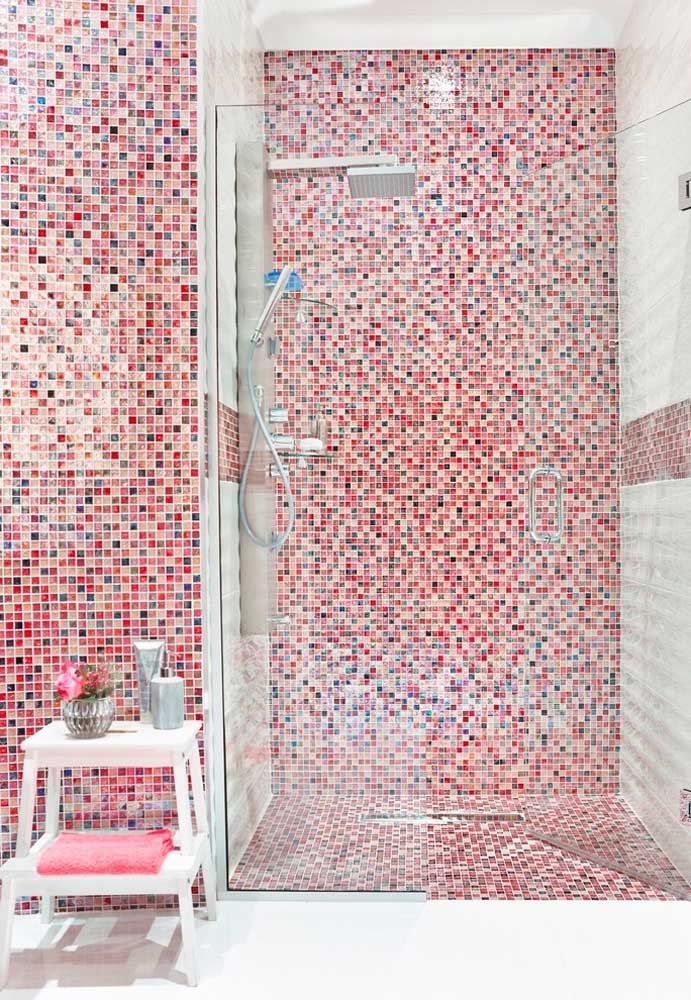 Decore seu banheiro com 60 ideias inspiradoras em rosa