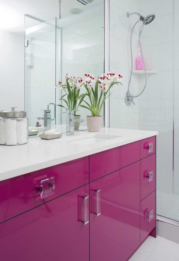 Decore seu banheiro com 60 ideias inspiradoras em rosa