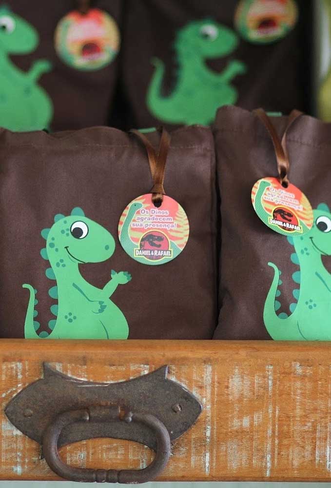 Dicas criativas para fazer uma festa incrível de dinossauros para seu filho