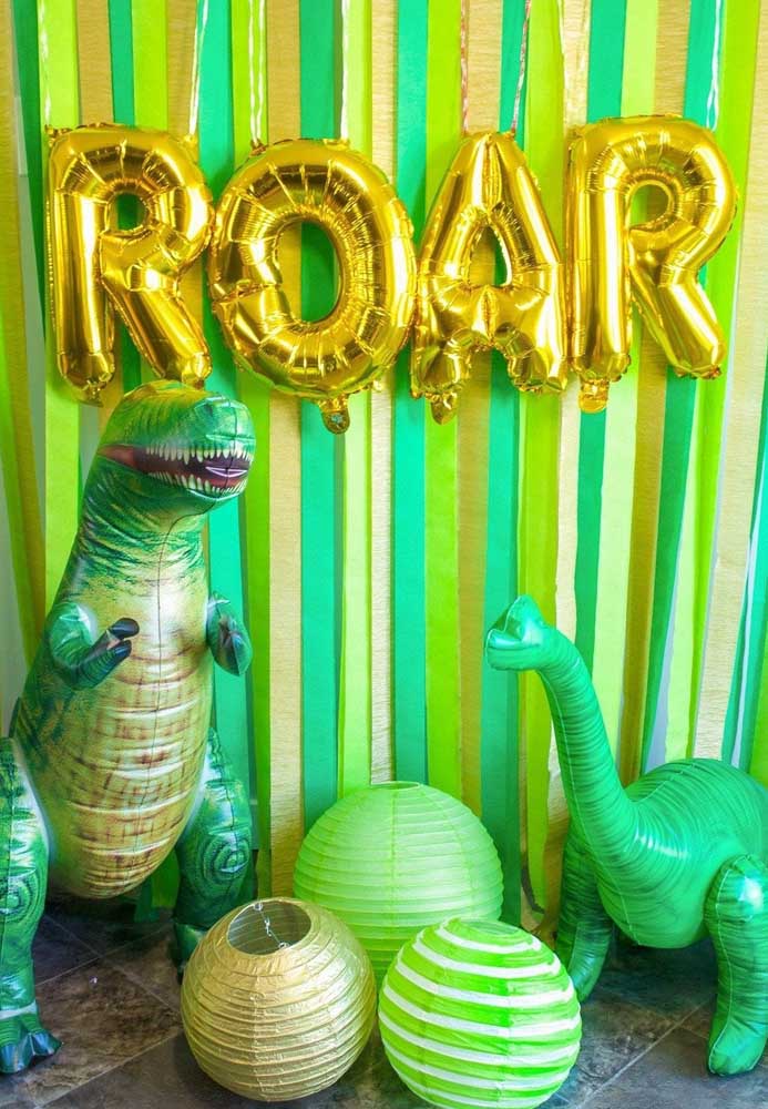 Dicas criativas para fazer uma festa incrível de dinossauros para seu filho