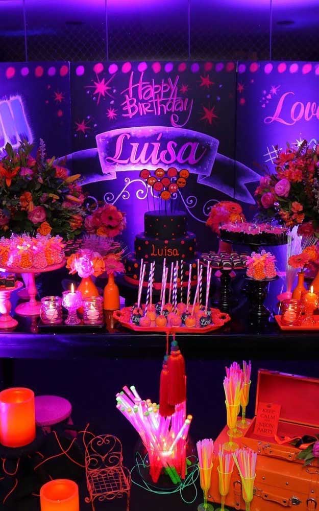 Festa neon em casa: como decorar, iluminar e clicar fotos incríveis em 5 passos