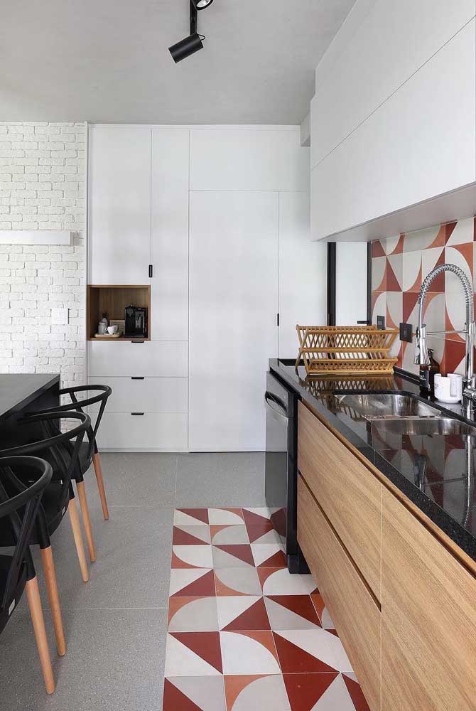 Inspire-se com 60 ideias criativas de azulejos para sua cozinha