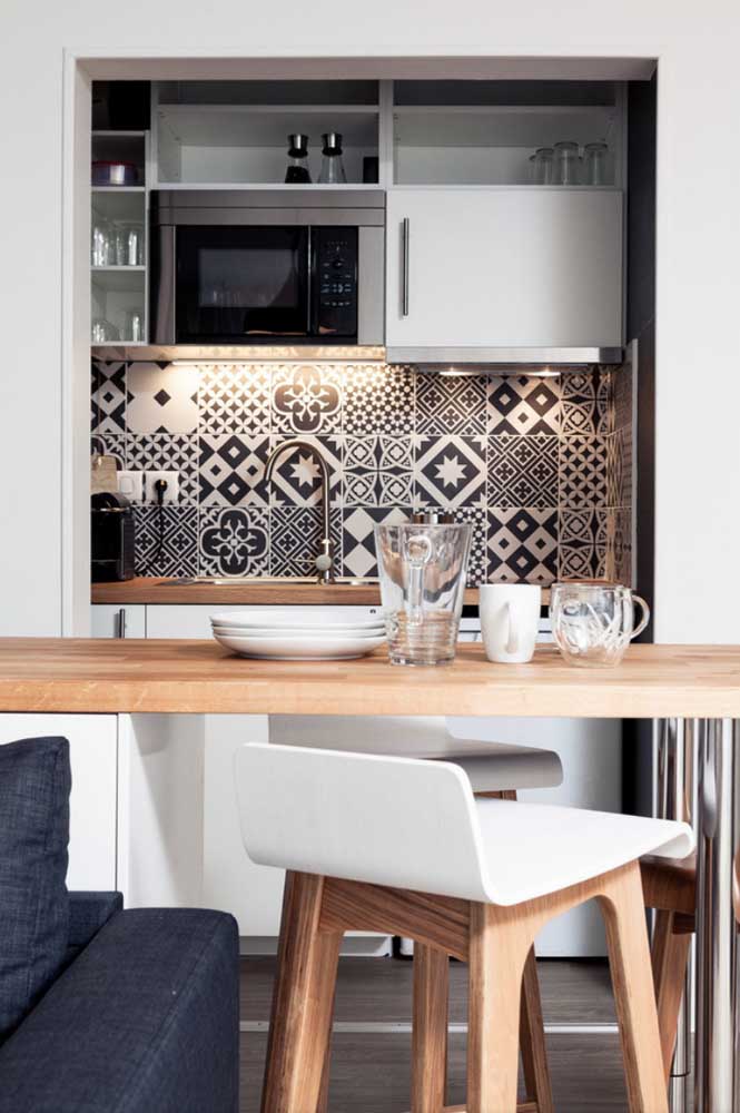 Inspire-se com 60 ideias criativas de azulejos para sua cozinha