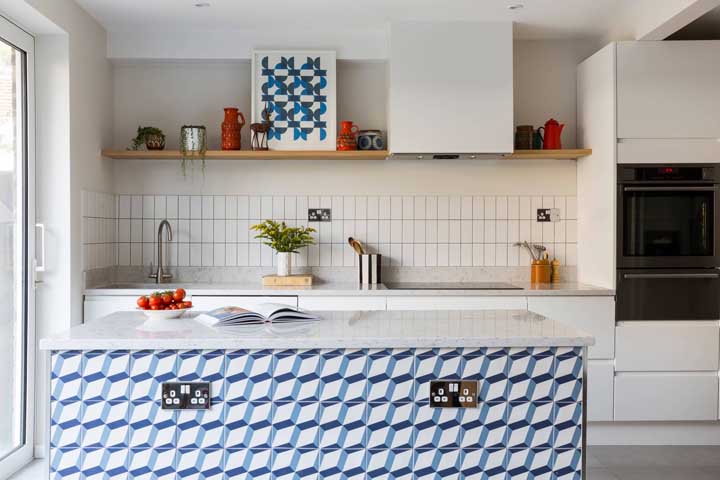 Inspire-se com 60 ideias criativas de azulejos para sua cozinha