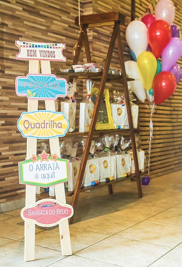 Decore sua festa junina com 80 ideias simples e criativas