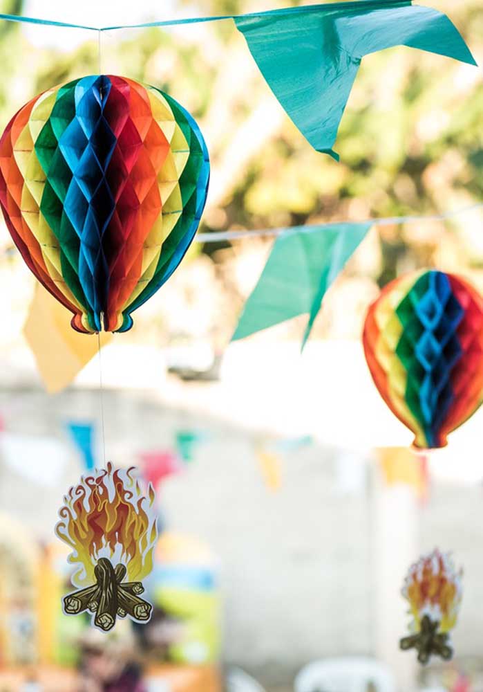 Decore sua festa junina com 80 ideias simples e criativas