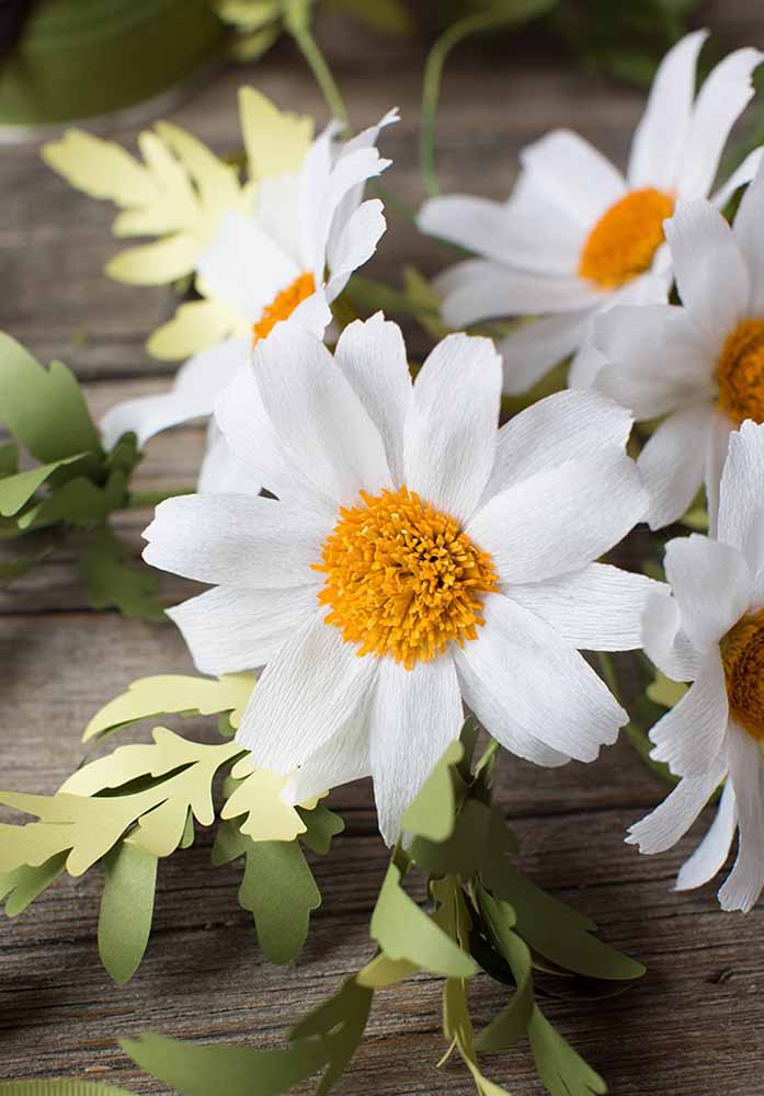 Flores de papel delicadas: aprenda o passo a passo com dicas para criar lindos buquês handmade