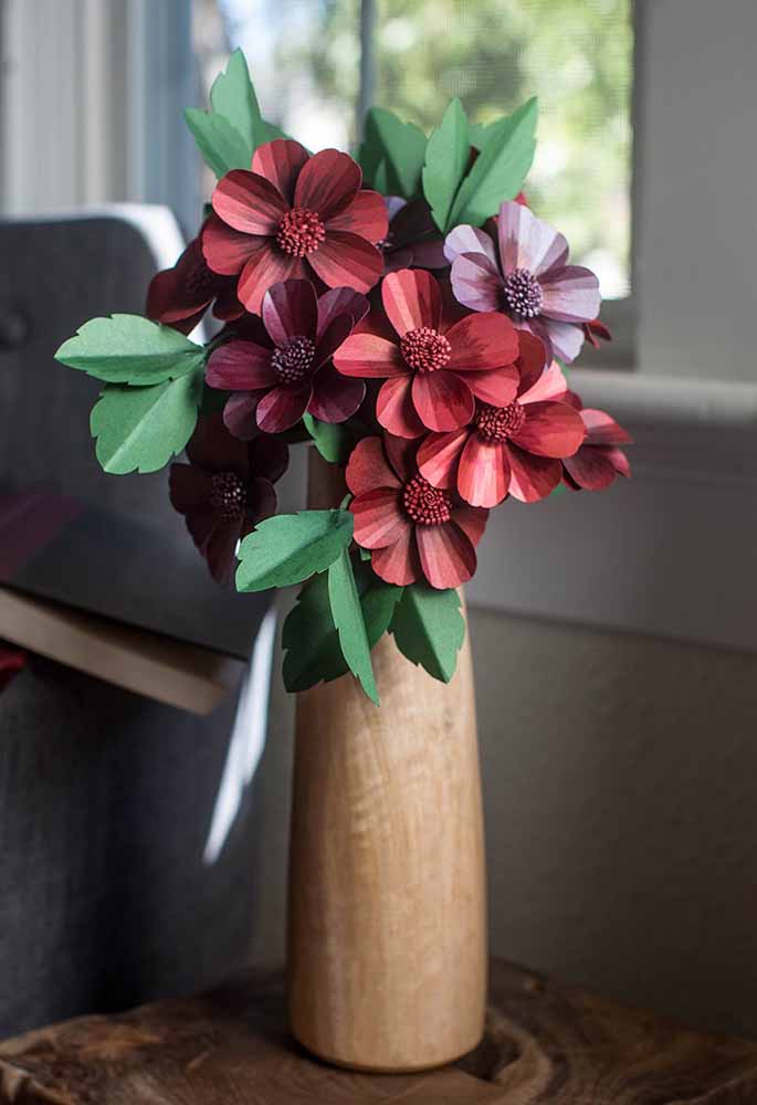 Flores de papel delicadas: aprenda o passo a passo com dicas para criar lindos buquês handmade